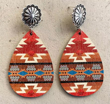 Load image into Gallery viewer, Concho Aztec Wooden earrings