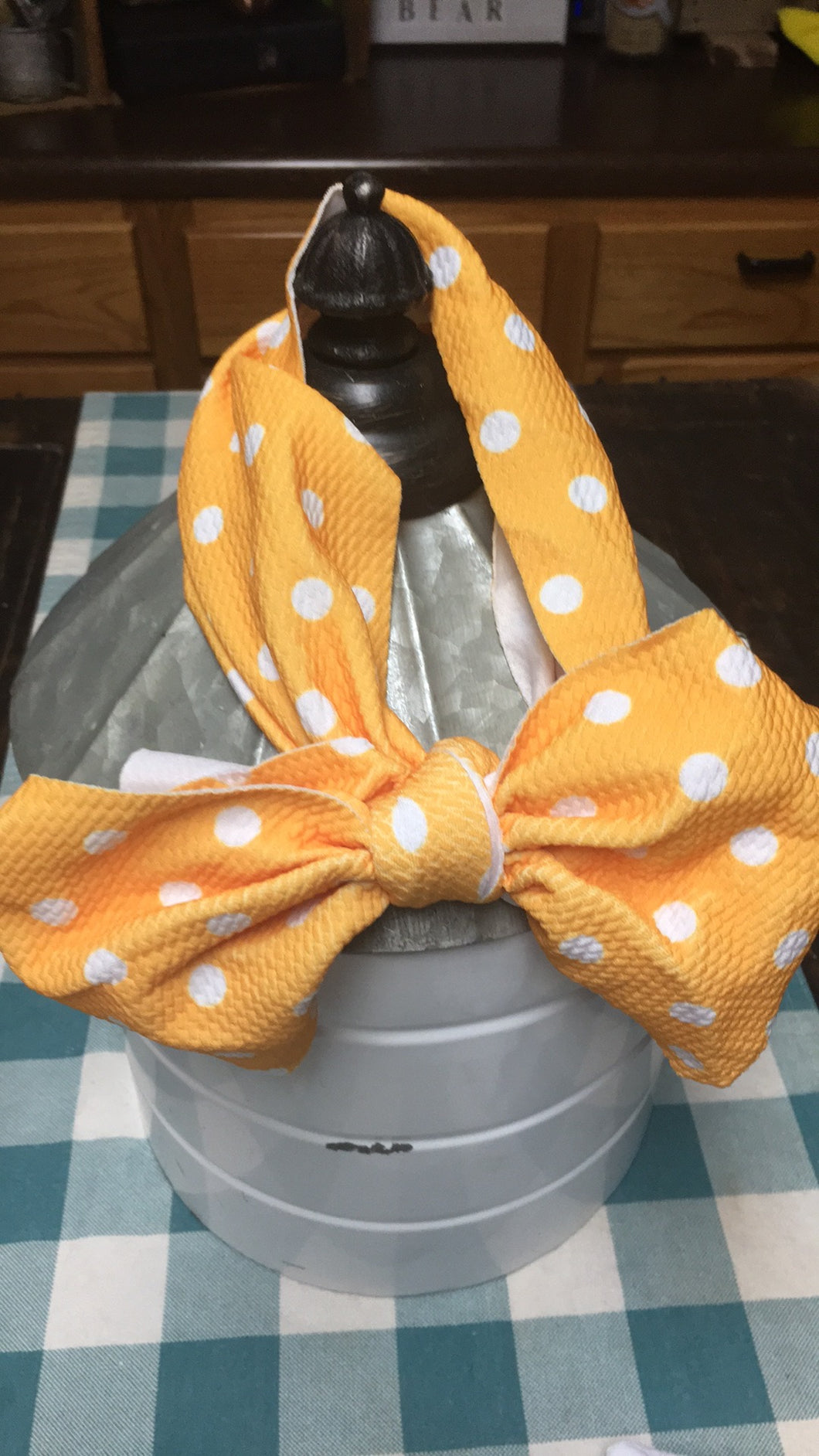 Yellow polka-dot headwrap