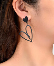 Load image into Gallery viewer, Heart drop earrings