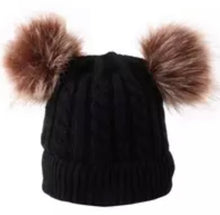 Load image into Gallery viewer, Pom Pom hat