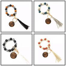 Load image into Gallery viewer, Mama charm wooden beaded key rings