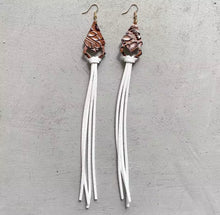 Load image into Gallery viewer, Long tassel earrings