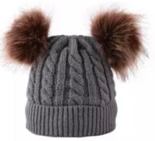 Load image into Gallery viewer, Pom Pom hat