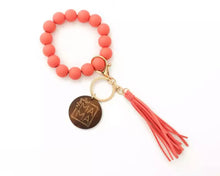 Load image into Gallery viewer, Mama charm wooden beaded key rings