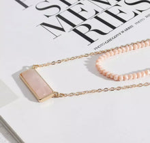 Load image into Gallery viewer, stone pink necklace