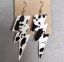 Load image into Gallery viewer, Lightening bolt earrings