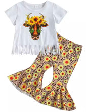 Load image into Gallery viewer, Sunflower Steer head outfit