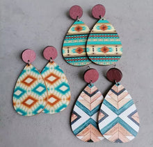 Load image into Gallery viewer, Aztec Wooden post earrings