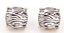 Load image into Gallery viewer, Square animal stud earrings