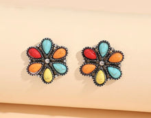 Load image into Gallery viewer, Colorful Concho blossom earrings