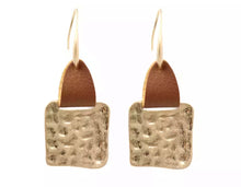 Load image into Gallery viewer, Geometric metal earrings