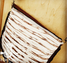 Load image into Gallery viewer, White chateau handbag with fringe