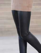 Load image into Gallery viewer, Pleather leggings