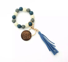 Load image into Gallery viewer, Mama charm wooden beaded key rings