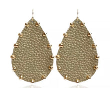 Load image into Gallery viewer, Teardrop leather earrings