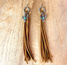 Load image into Gallery viewer, Cactus Hoop leather tassel earrings