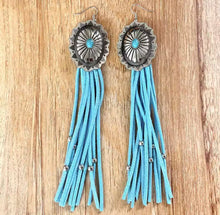 Load image into Gallery viewer, Concho fringe earrings