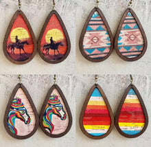 Load image into Gallery viewer, Western Wooden raindrop earrings