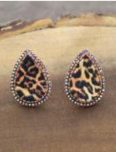 Load image into Gallery viewer, Teardrop jeweled leopard earrings